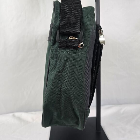 Chaps Laptop Bag Sedona Collection Green Black 15.5" x 11" x 3" - Picture 15 of 16